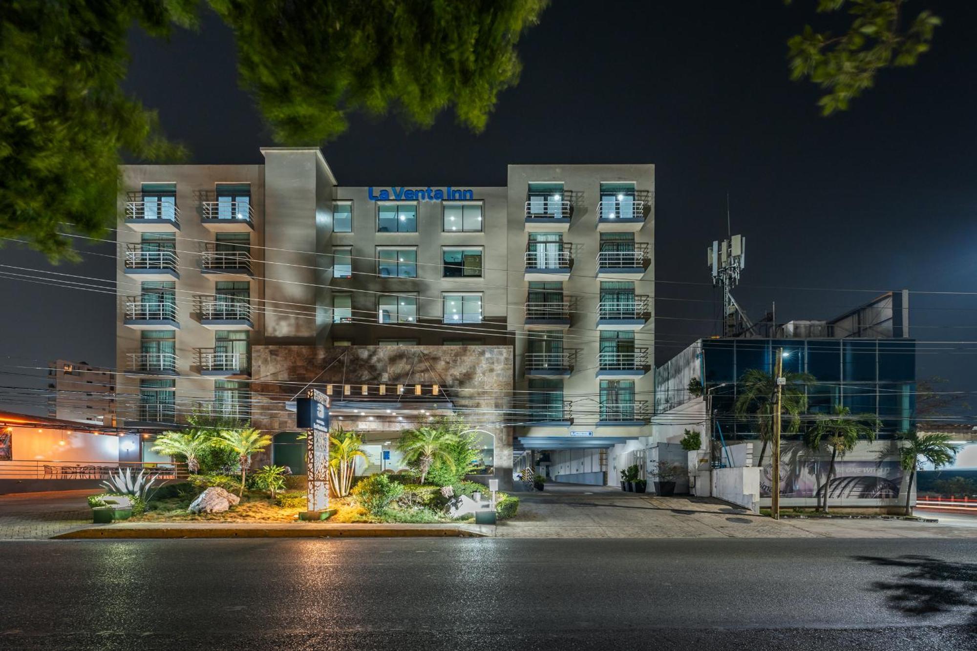 Hotel La Venta Inn Villahermosa Exterior photo